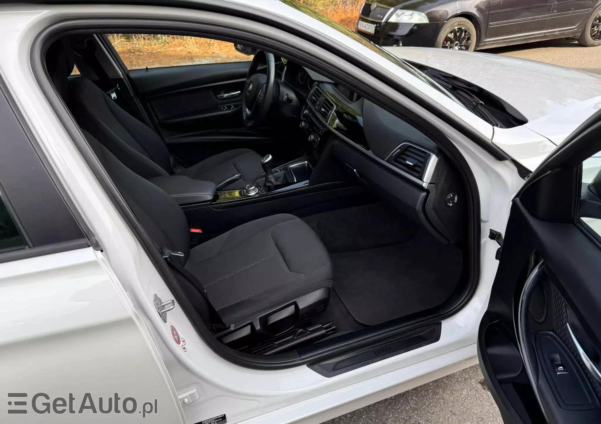 BMW Seria 3 318d Sport Line Shadow