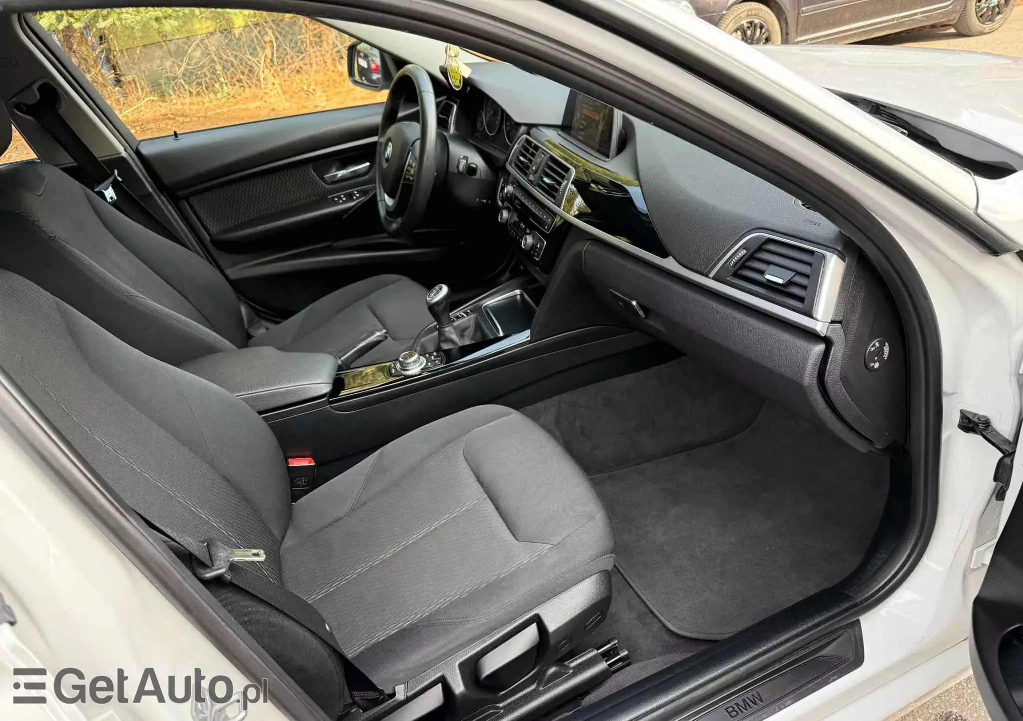 BMW Seria 3 318d Sport Line Shadow