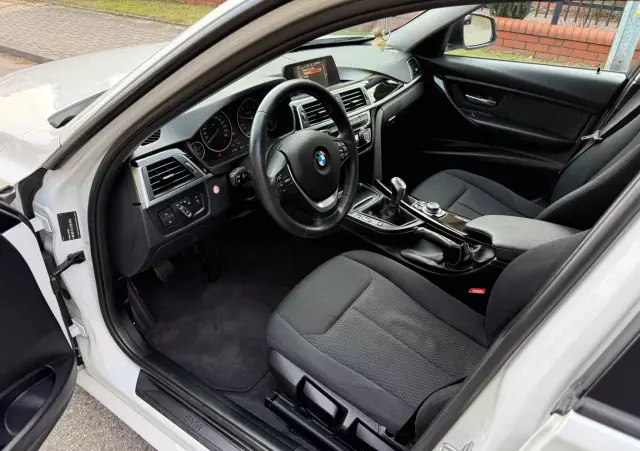 BMW Seria 3 318d Sport Line Shadow