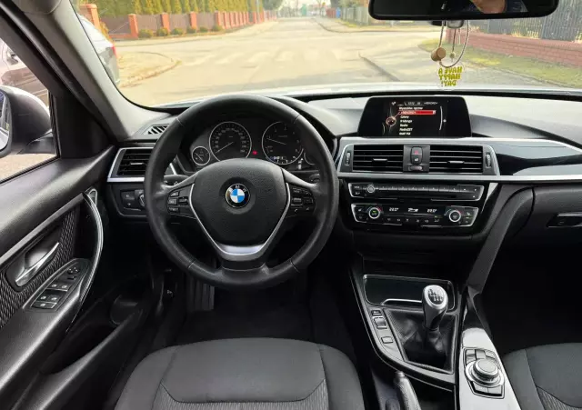 BMW Seria 3 318d Sport Line Shadow