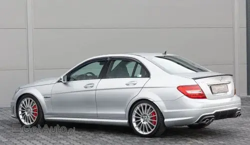 MERCEDES-BENZ Klasa C 63 AMG  