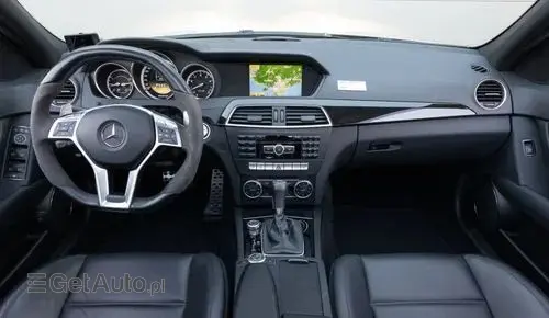 MERCEDES-BENZ Klasa C 63 AMG  