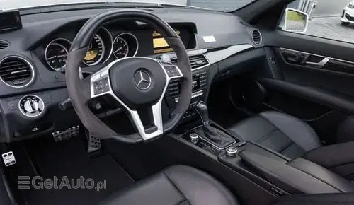 MERCEDES-BENZ Klasa C 63 AMG  