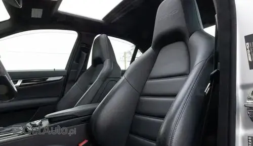 MERCEDES-BENZ Klasa C 63 AMG  