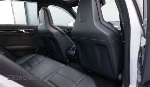 MERCEDES-BENZ Klasa C 63 AMG  