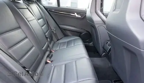 MERCEDES-BENZ Klasa C 63 AMG  