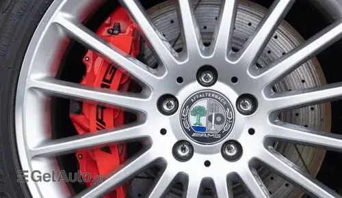 MERCEDES-BENZ Klasa C 63 AMG  