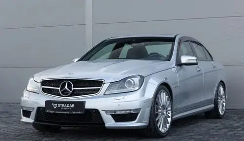MERCEDES-BENZ Klasa C 63 AMG  