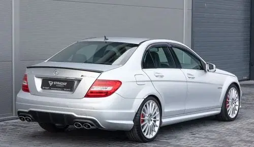 MERCEDES-BENZ Klasa C 63 AMG  