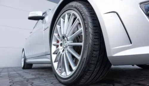 MERCEDES-BENZ Klasa C 63 AMG  