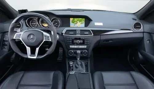 MERCEDES-BENZ Klasa C 63 AMG  