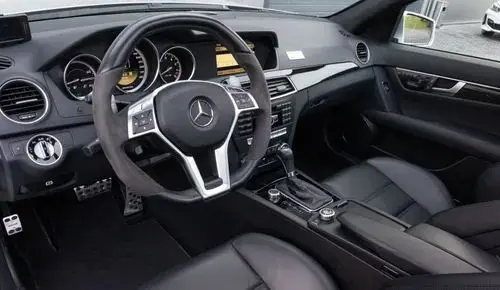 MERCEDES-BENZ Klasa C 63 AMG  