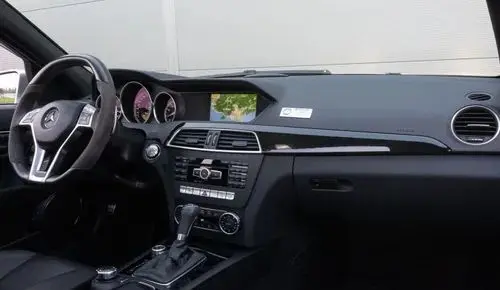 MERCEDES-BENZ Klasa C 63 AMG  