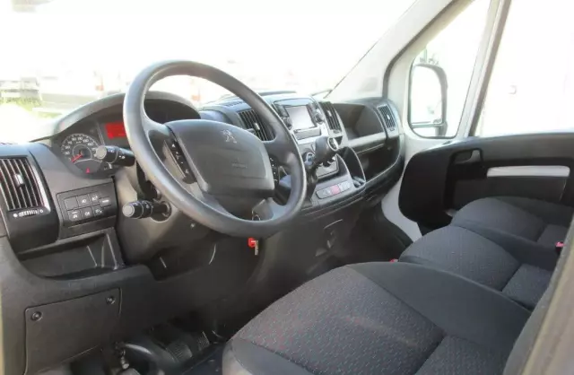 PEUGEOT Boxer 