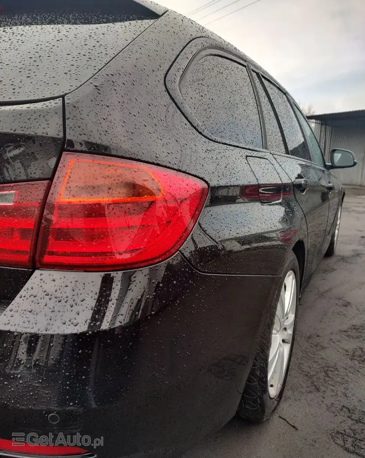 BMW Seria 3 318d Sport Line