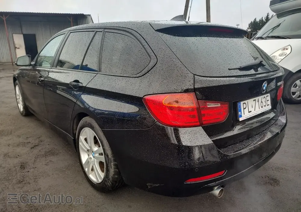 BMW Seria 3 318d Sport Line
