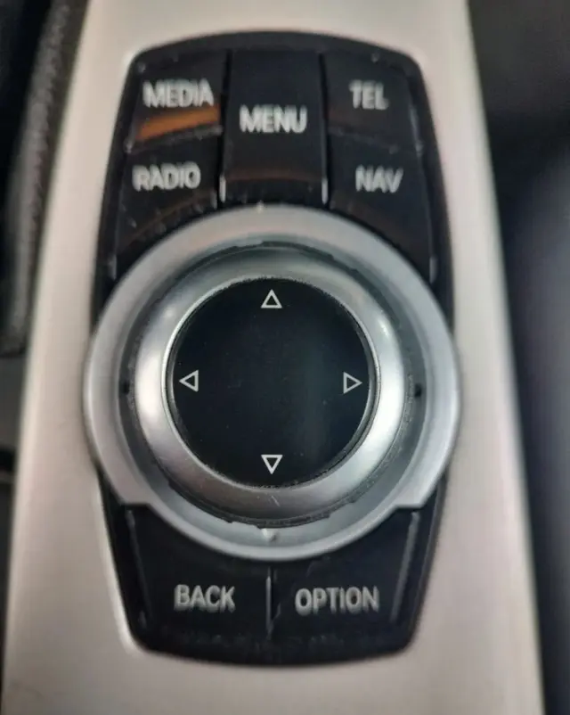 BMW Seria 3 318d Sport Line