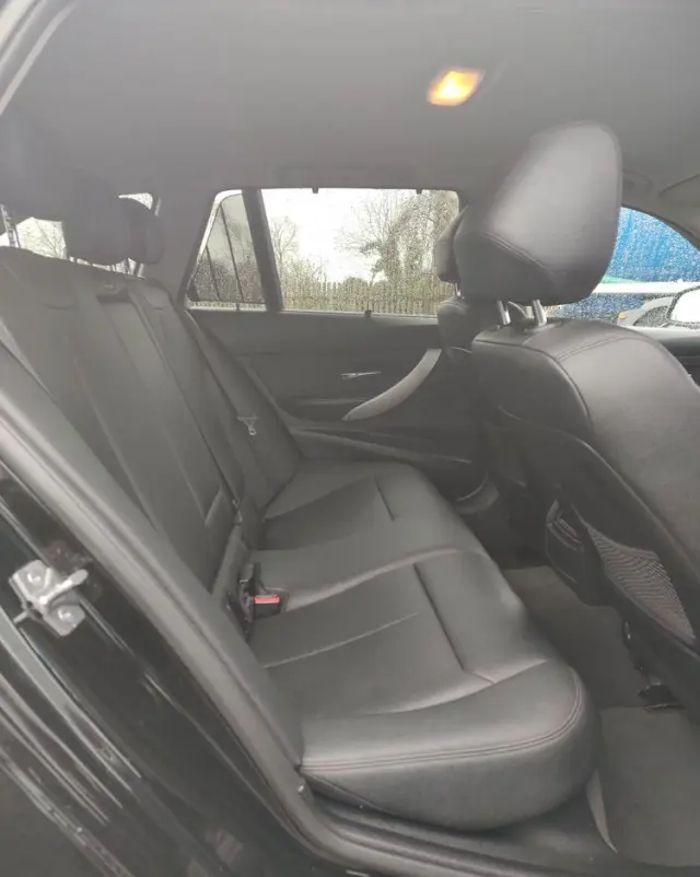 BMW Seria 3 318d Sport Line