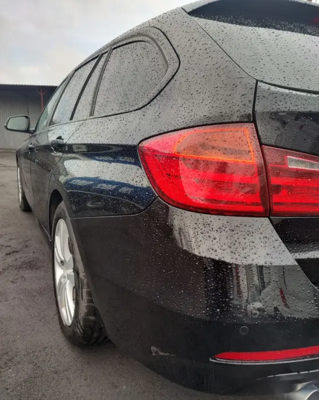 BMW Seria 3 318d Sport Line