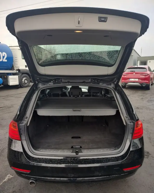 BMW Seria 3 318d Sport Line