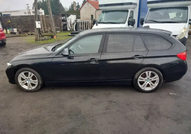 BMW Seria 3 318d Sport Line
