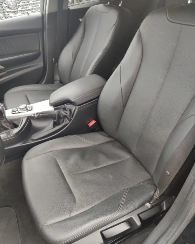 BMW Seria 3 318d Sport Line