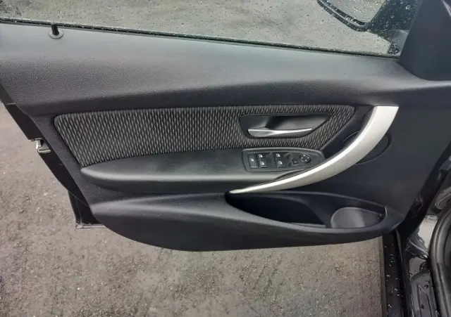 BMW Seria 3 318d Sport Line