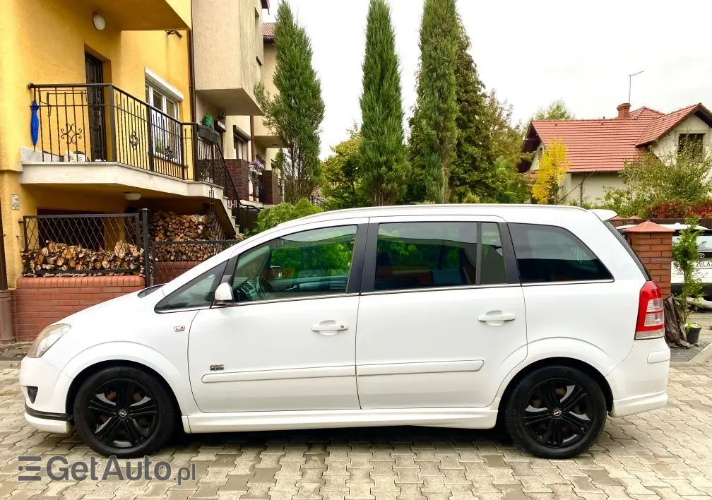 OPEL Zafira 
