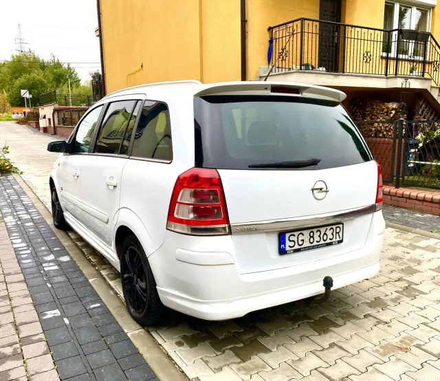 OPEL Zafira 