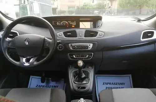 RENAULT Scenic 