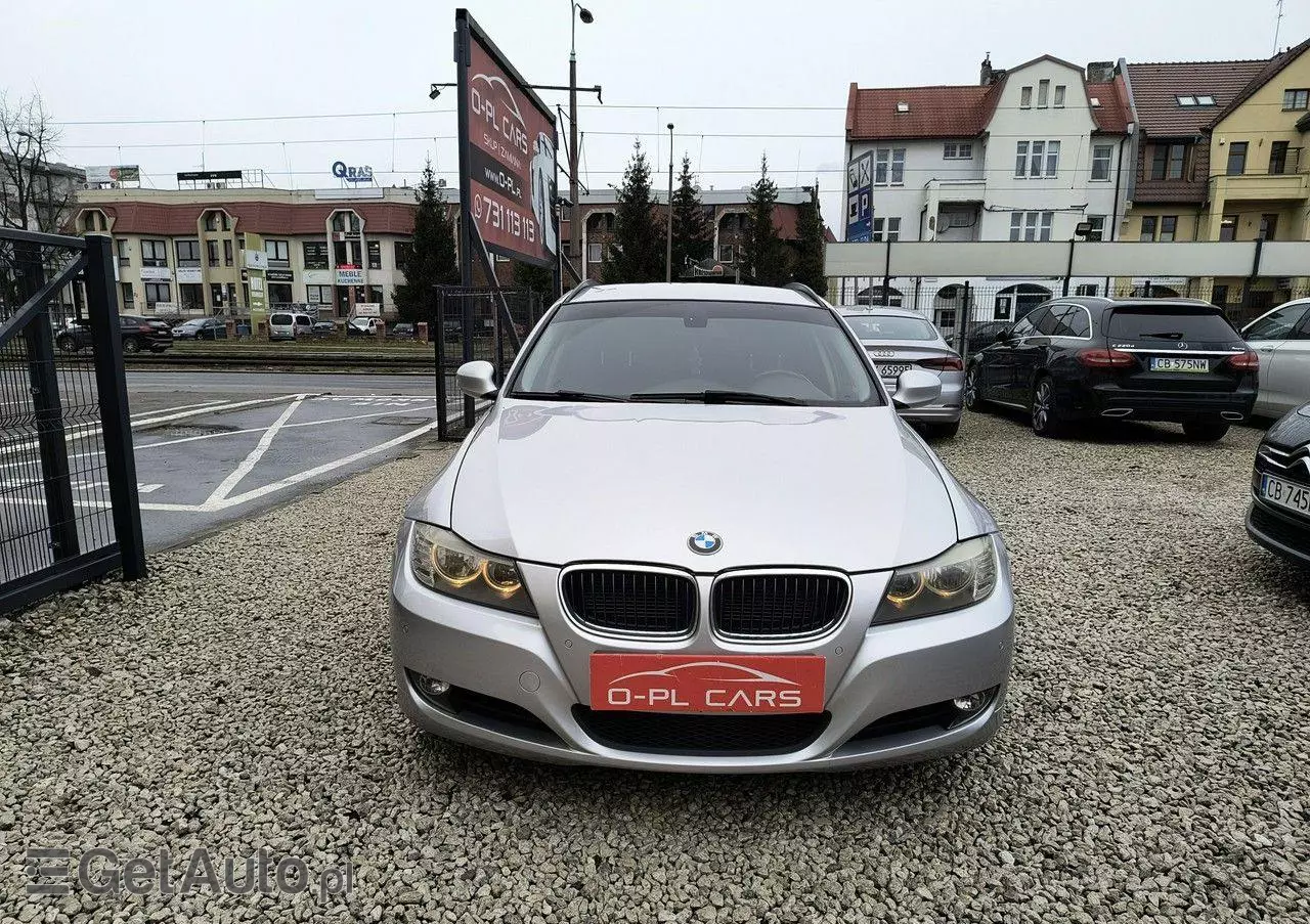 BMW Seria 3 318d Touring Sport Line