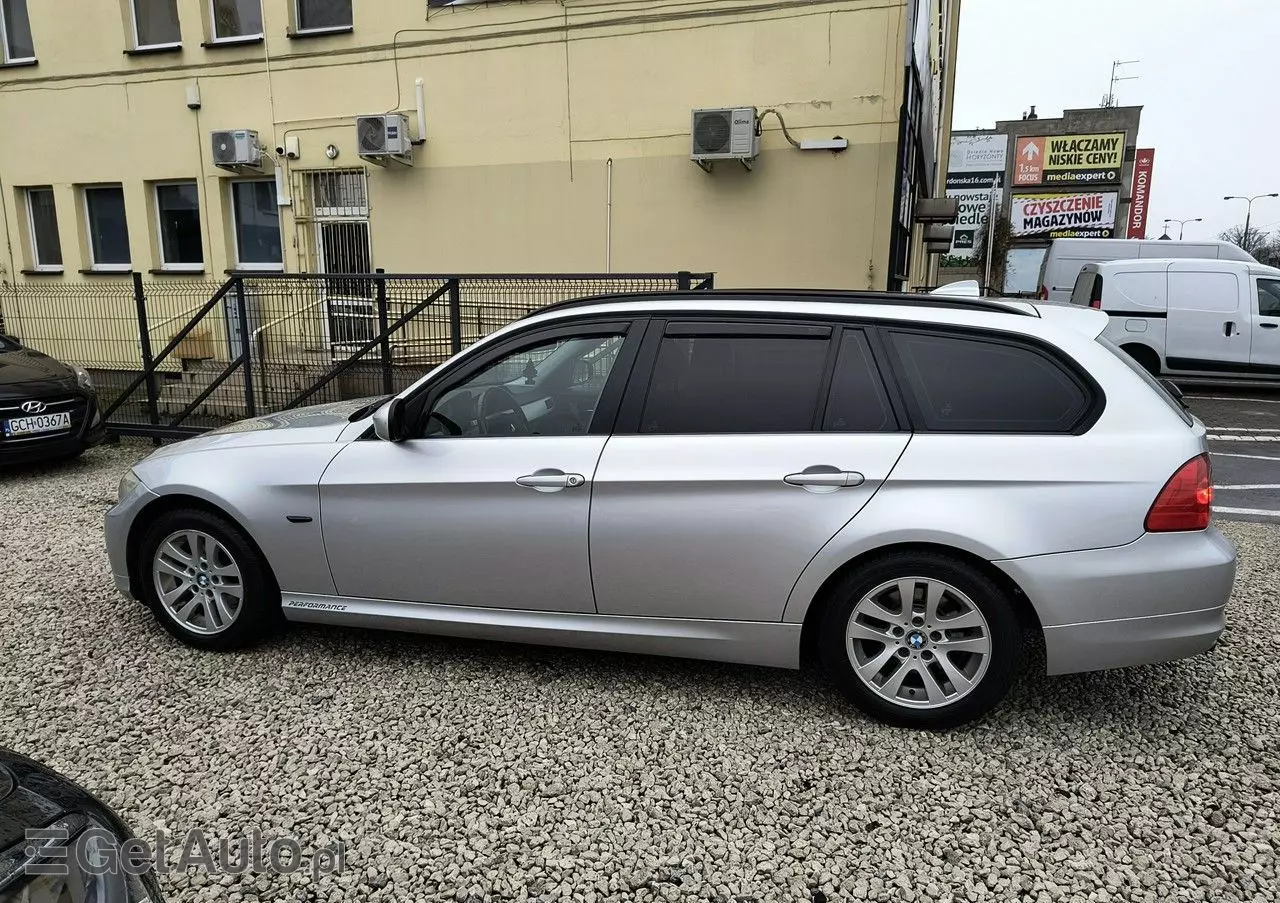 BMW Seria 3 318d Touring Sport Line