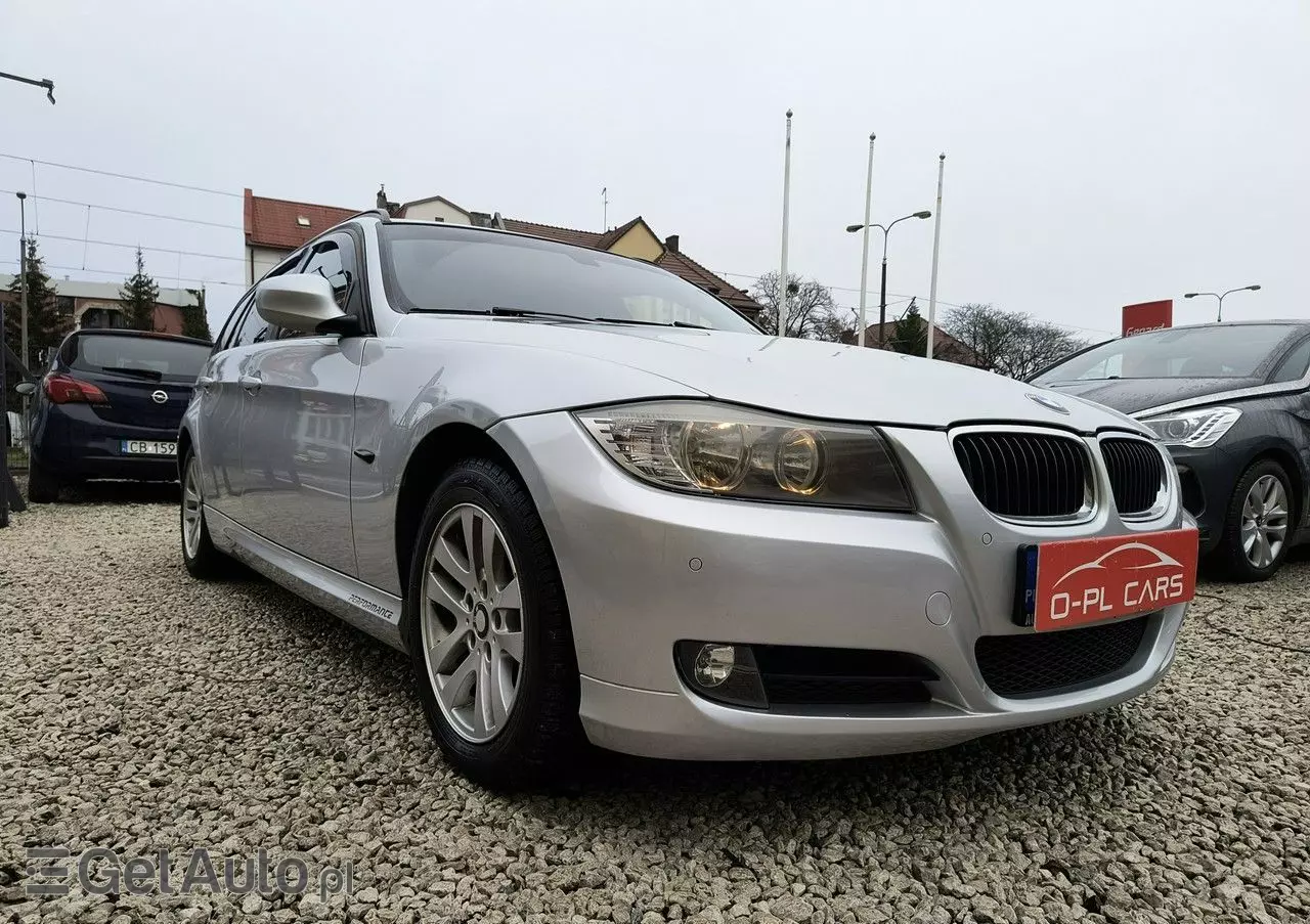 BMW Seria 3 318d Touring Sport Line