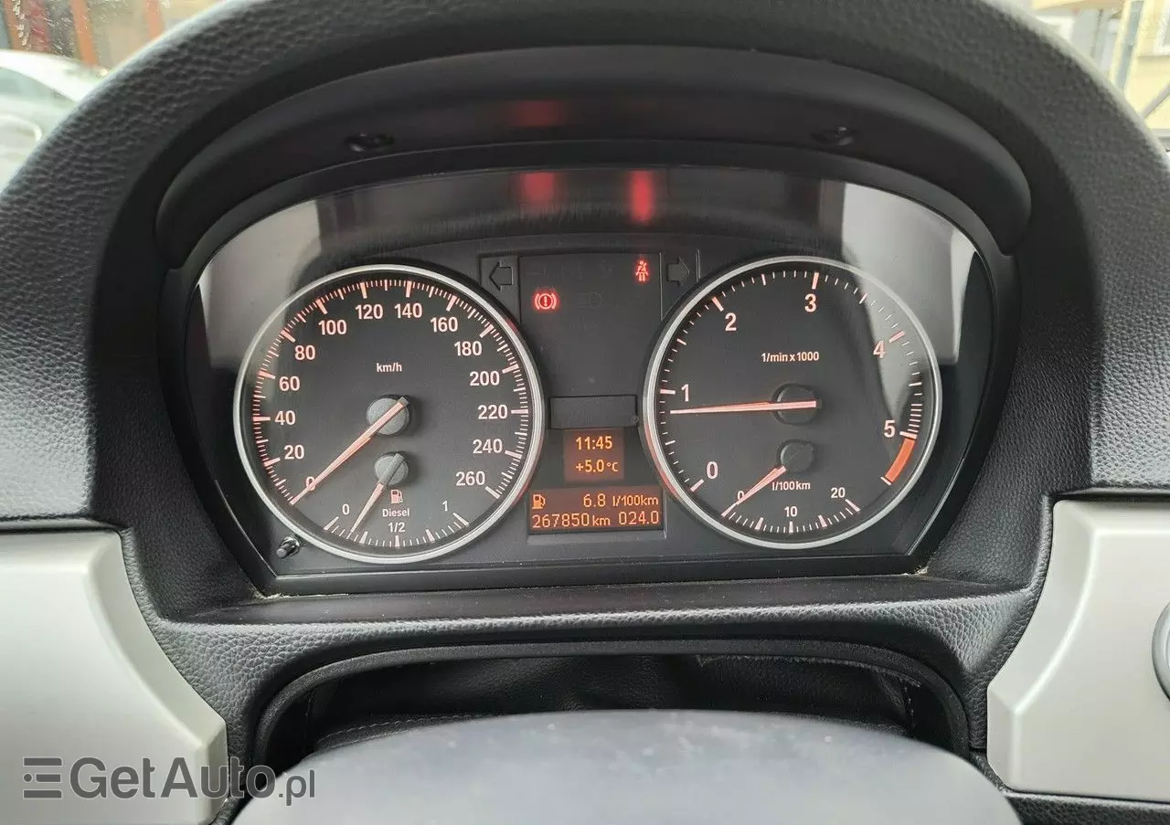 BMW Seria 3 318d Touring Sport Line