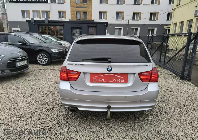 BMW Seria 3 318d Touring Sport Line