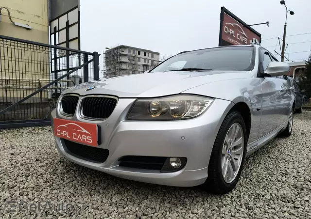 BMW Seria 3 318d Touring Sport Line