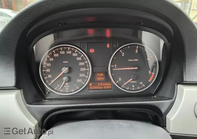 BMW Seria 3 318d Touring Sport Line