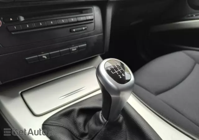 BMW Seria 3 318d Touring Sport Line