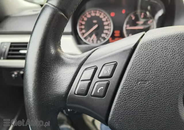 BMW Seria 3 318d Touring Sport Line