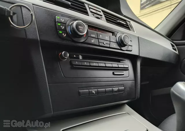 BMW Seria 3 318d Touring Sport Line