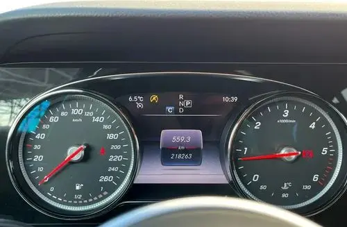 MERCEDES-BENZ Klasa E 