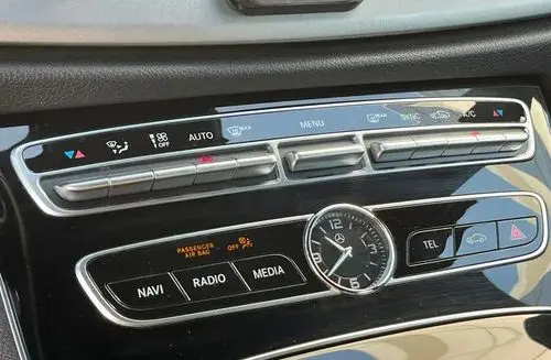 MERCEDES-BENZ Klasa E 