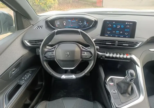 PEUGEOT 5008 1.2 PureTech GT S&S