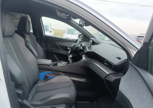 PEUGEOT 5008 1.2 PureTech GT S&S