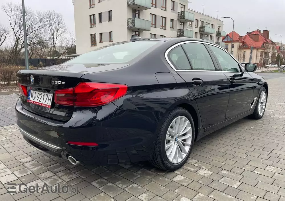 BMW Seria 5 530e iPerformance xDrive Luxury Line sport