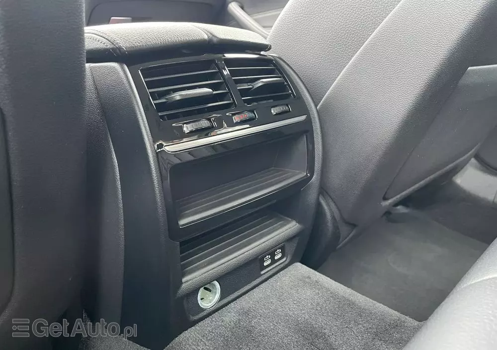 BMW Seria 5 530e iPerformance xDrive Luxury Line sport