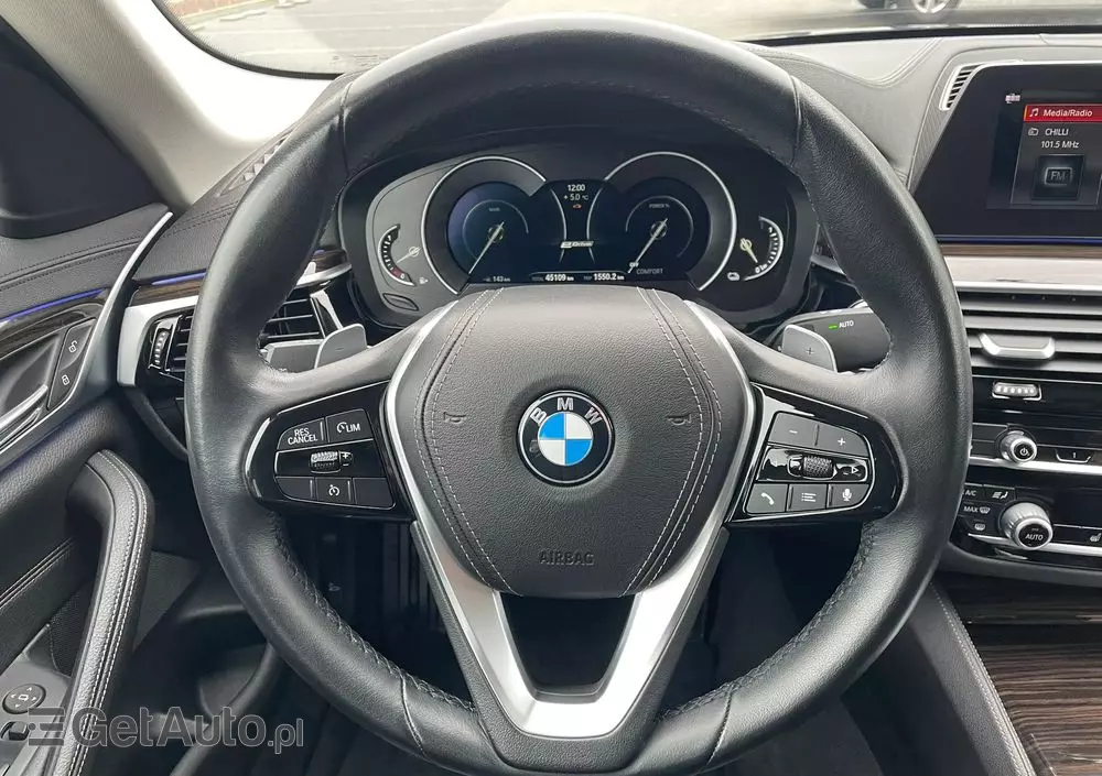 BMW Seria 5 530e iPerformance xDrive Luxury Line sport