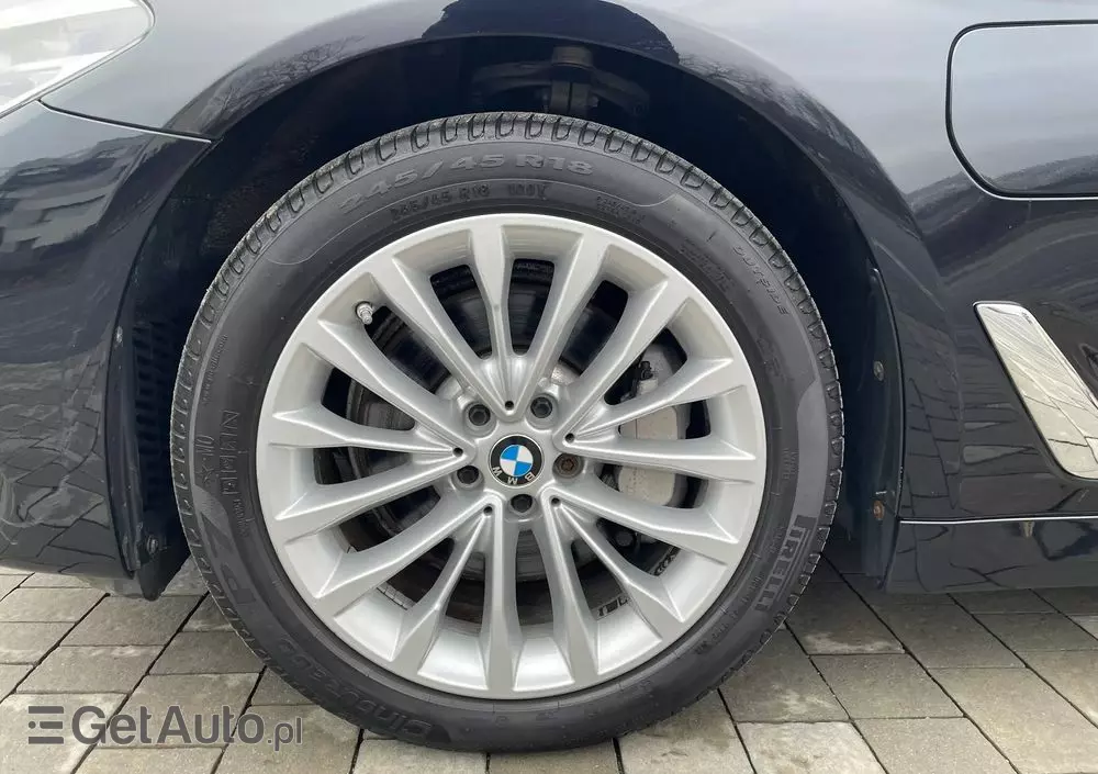 BMW Seria 5 530e iPerformance xDrive Luxury Line sport