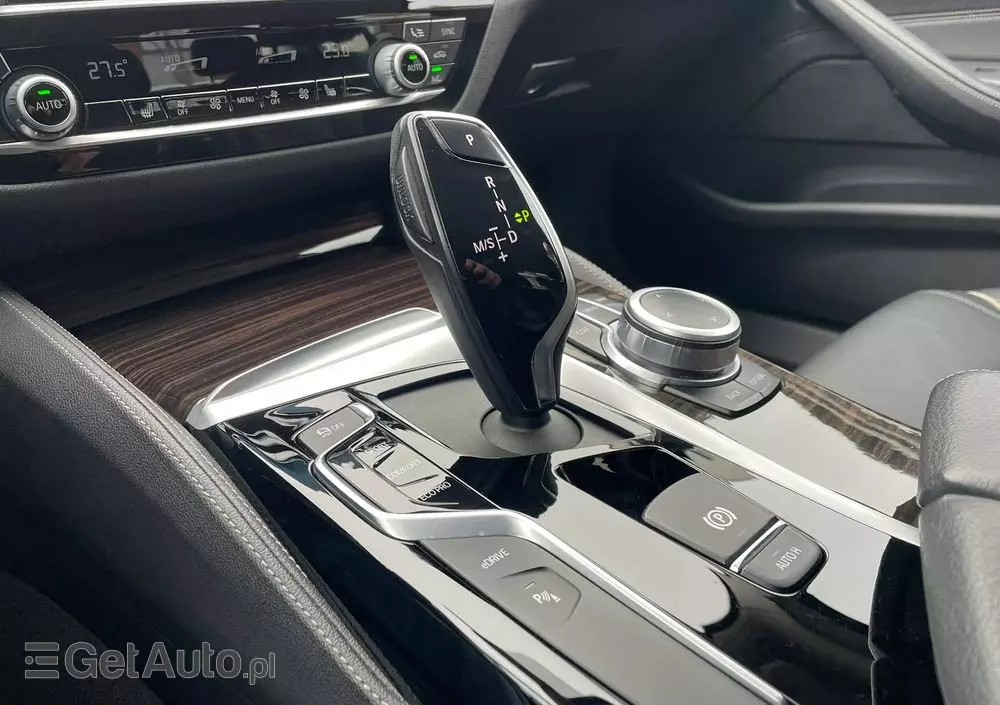 BMW Seria 5 530e iPerformance xDrive Luxury Line sport