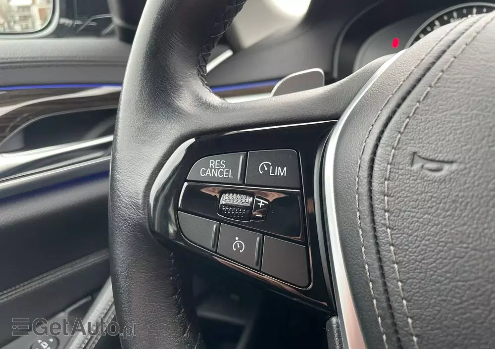 BMW Seria 5 530e iPerformance xDrive Luxury Line sport